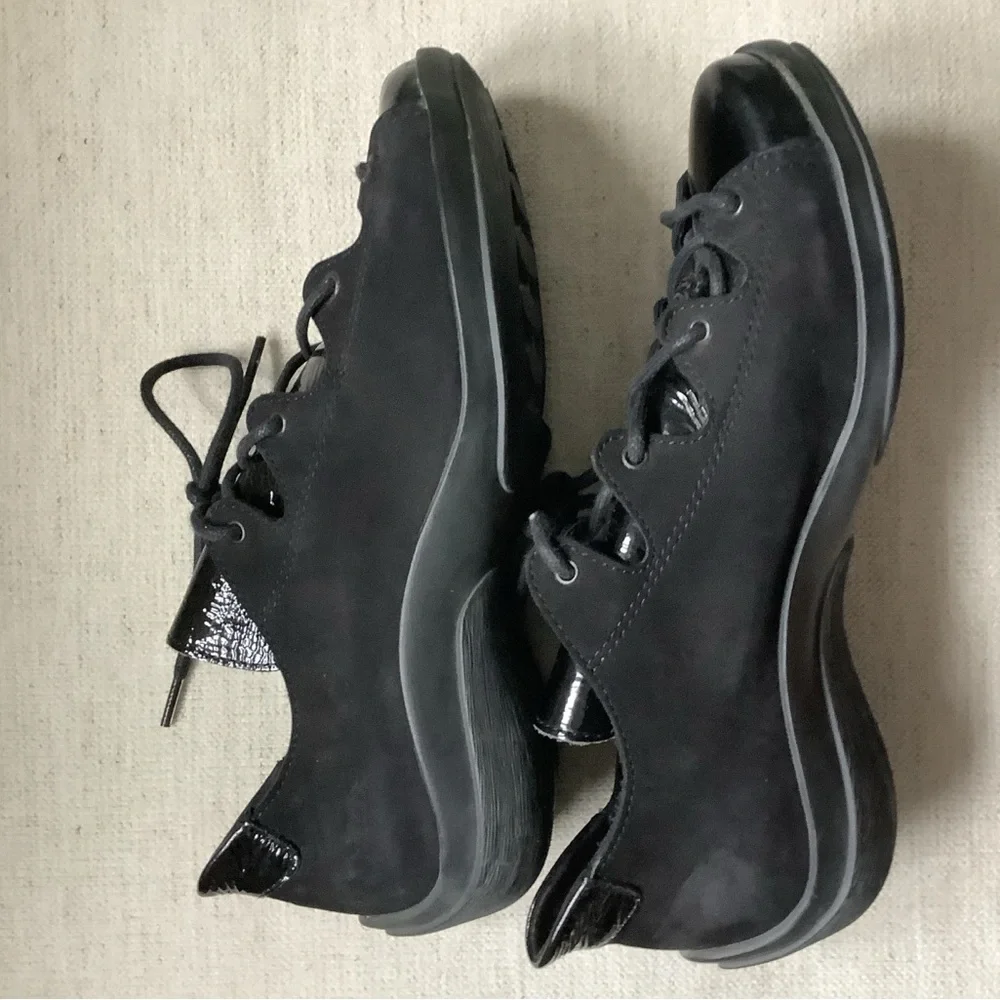 Black suede and leather shoes by ARCHE made in France - Picture 4 of 6